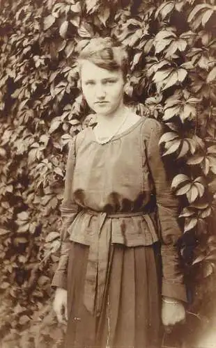 Romania social history souvenir photo postcard 1918 girl in nature
