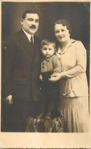 Photograph 1936 couple and baby coffure moustache