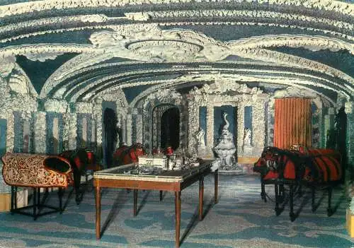 Italy Lago Maggiore Le Grotte Modello Isola Bella