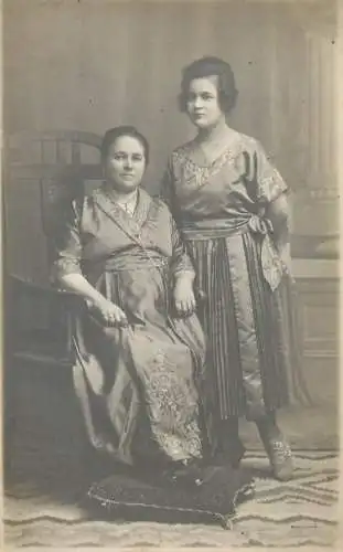 Real photo social history souvenir 1921 elegant ladies