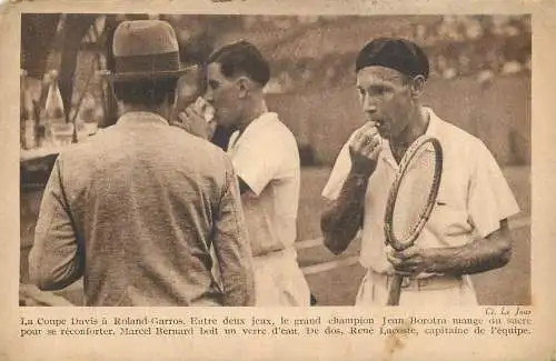 Coupe Davis a Roland-Garros photo avec les joueurs de tennis Jean Borota et Marcel Bernard