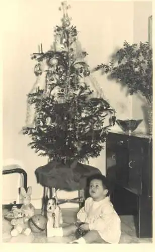 Real photo baby bebe child at Christmas tree