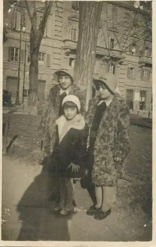 Real photo elegant girls fur coat