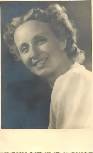 Real photo elegant woman coiffure