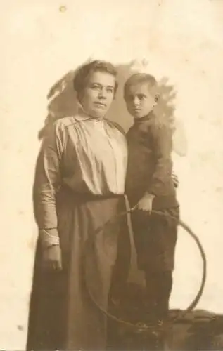 Social history anonymous persons portrait souvenir photo woman and child