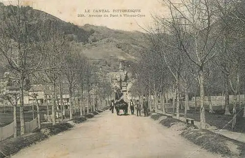 France Le Cantal Pittoresque Avenue du Pont a Vic-sur-Cere