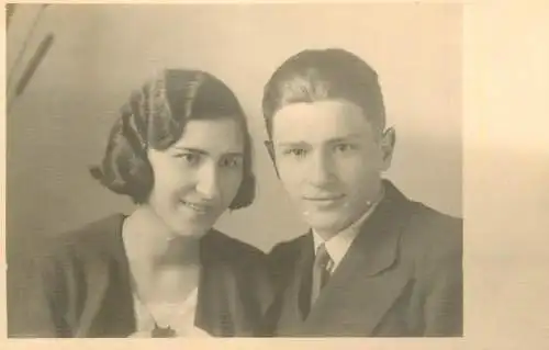 Social history anonymous persons portrait souvenir couple elegant