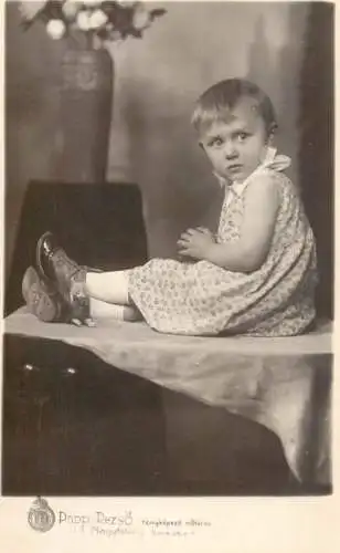 Social history anonymous persons portrait souvenir child Papp Rezso