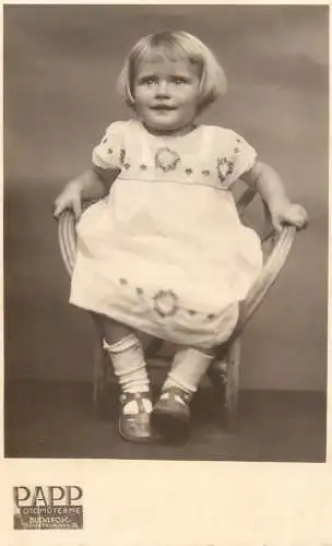 Social history anonymous persons portrait souvenir baby girl Papp Budafok