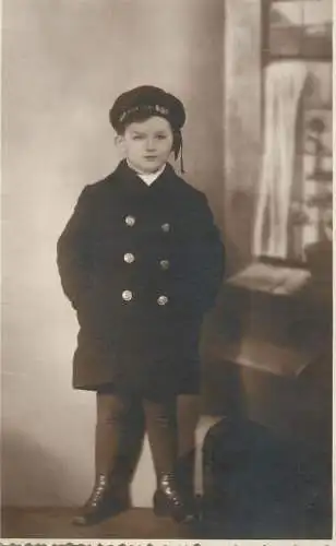 Social history anonymous persons portrait souvenir photo child navy cap