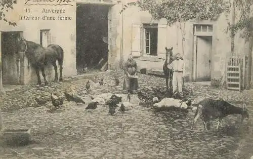 France Auvergne Interieur d'une ferme