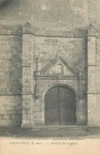France Saint Piat (Eure et Loir) Portail de l'eglise