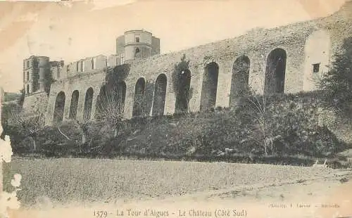 France Tour d'Aigues (Vaucluse) Le Chateau (cote sud)