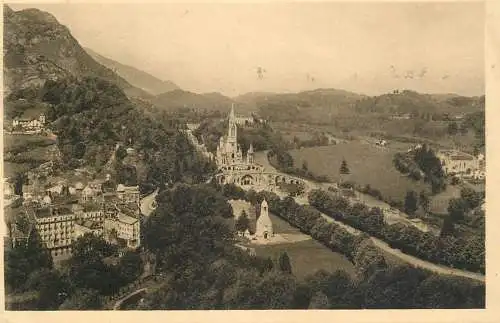 France Lourdes basilique