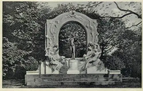 Austria Wien Johann Straus monument