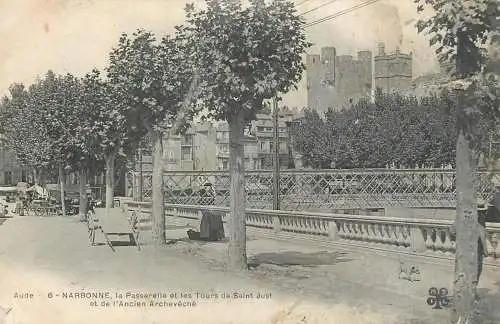 France Narbonne (Aude) La Passerelle, les Tours de Saint Just et de l'Ancien Archeveche
