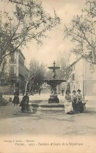 France Pertuis fontaine et cours de la ville