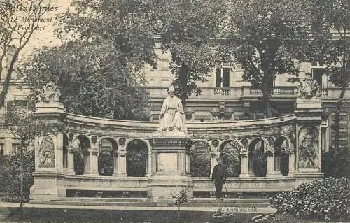 France Vallenciennes monument