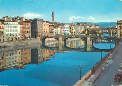 Italy Florence Ponte S. Trinita e ponte vecchio