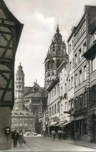 Germany Mainz am Rhein Leichhofstrasse mit Dom