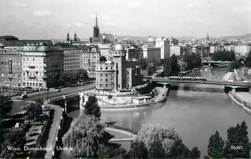 Austria Wien Donaukanal & Urania