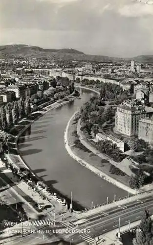 Austria Wien Donaukanal gegen Kahlen und Leopoldsberg