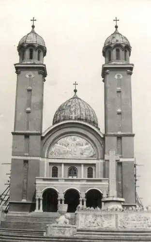 Church place to identify