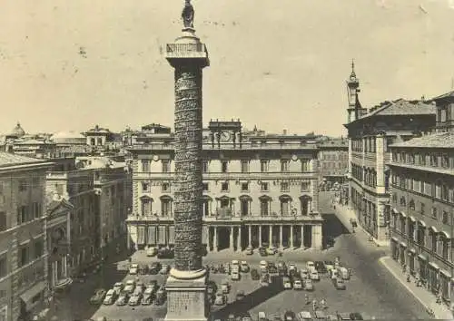 Italy Roma Piazza Colonna