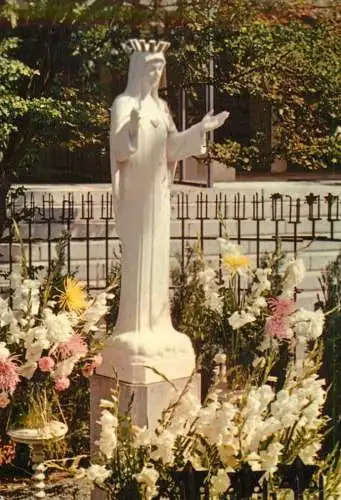 Belgium Beauraing L'Aubepine statue de la Vierge
