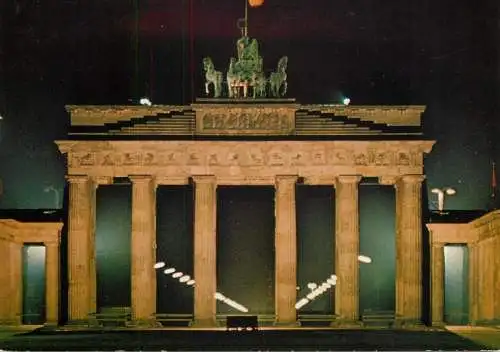 Germany Berlin Brandenburger Tor bei Nacht detail aspect