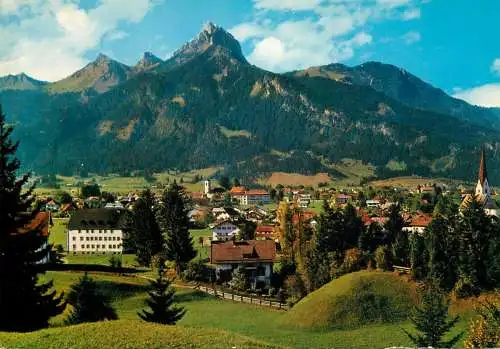 Austria Reutte im Tirol mit Gehrenspitze general view