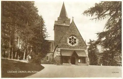 British buildings & architecture, churches & cathedrals postcard Balmoral Crathie
