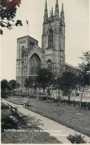British buildings & architecture, churches & cathedrals photo postcard Bridlington