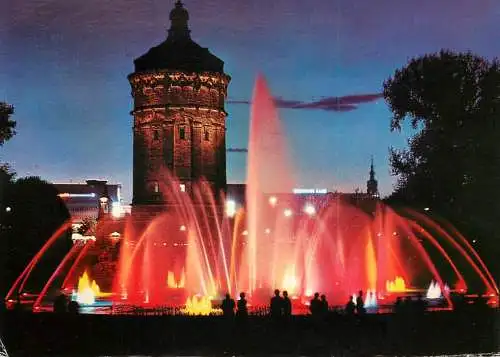 Germany Mannehrim Fontane am Wasserturm bei Nacht