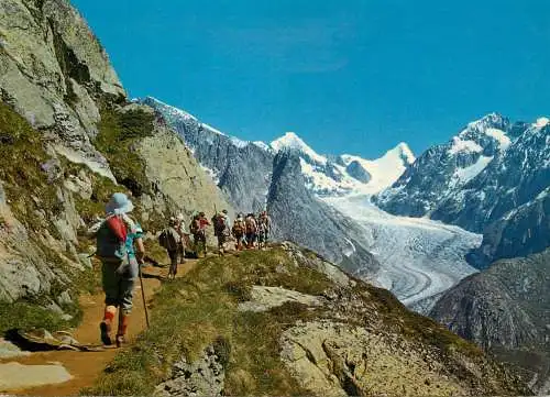 Switzerland Am Weg zum Marjelensee mit Fieschergletscher mit Finsteraar Rothorn Oberaarhorn und Wassenhorn