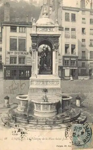 France Rhône Lyon la fontaine de la Place Saint Jean