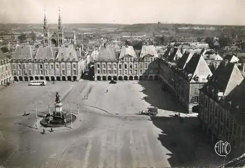France Charleville (Ardennes) La Place Ducale