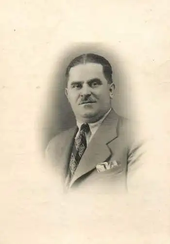 Man portrait 1940 Károly Sándor