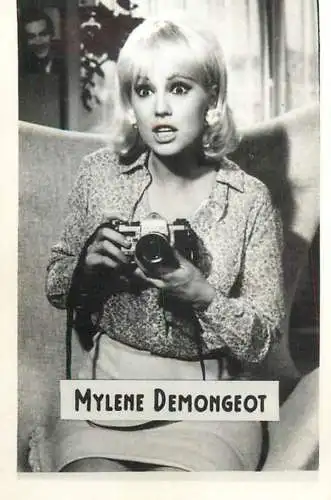 Cinema star souvenir photo Mylene Demongeot camera