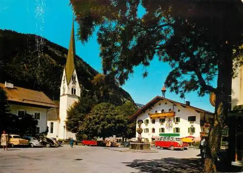 Austria Zillertal Tirol Luftkurort Mayrhofen Strassenbild mit Gasthof Kramerwirt