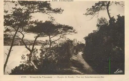 France Dinard La Vicomte Le Chemin de Ronde vue sur Saint Servan sur Mer