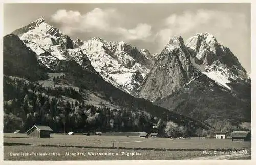 Germany Garmisch-Partenkirchen Alpspitze, Waxensteine und Zugspitze