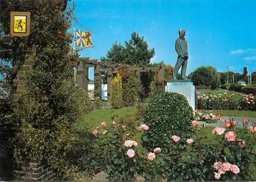 Belgium Nieuwpoort fishermen statue