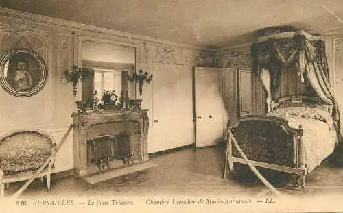 France Versailles Le Petit Trianon Chambre a coucher de Marie Antoinette