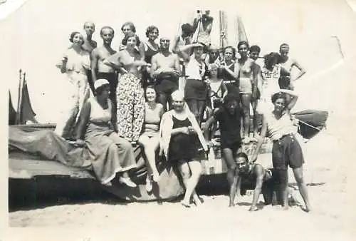 Anonymous persons group souvenir photo