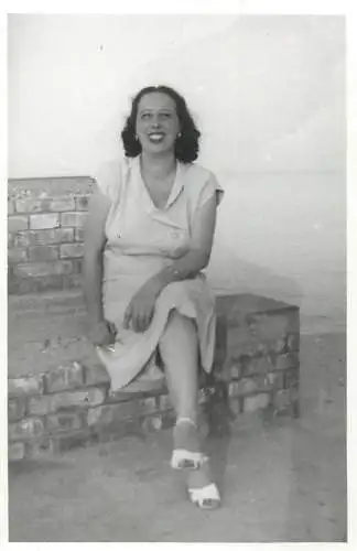 Anonymous persons woman posing souvenir photo 1952