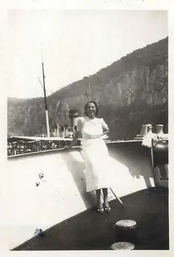 Capri 1937 souvenir photo