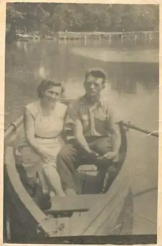 Place to identify lake couple pleasure boat