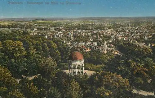 Germany Wiesbaden Nerotempel mit Blick auf die Stadt