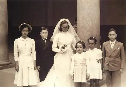 Anonymous persons marriage wedding souvenir photo bride